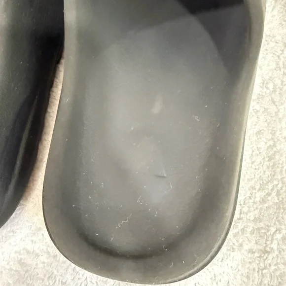 Kids Size 4 Youth Yeezy Onyx Black Slide Sandals - Picture 8 of 10